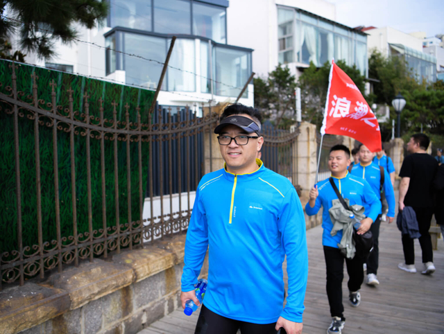 ကျွန်ုပ်တို့၏ 0 န်ထမ်းများ